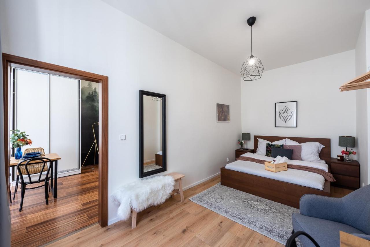 10 Min City Centre 5 People Apartment, Free Coffee Praga Exterior foto