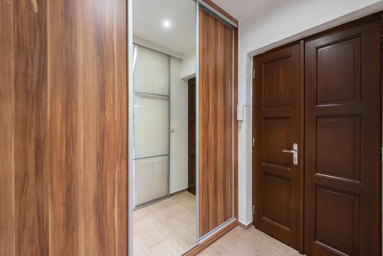 10 Min City Centre 5 People Apartment, Free Coffee Praga Exterior foto